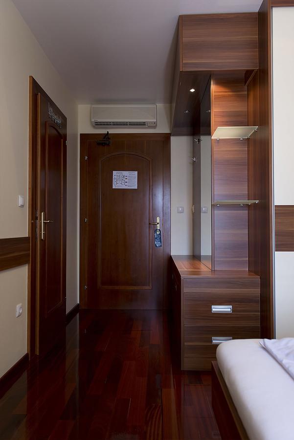 Pansion Maestral Otel Novi Vinodolski Dış mekan fotoğraf