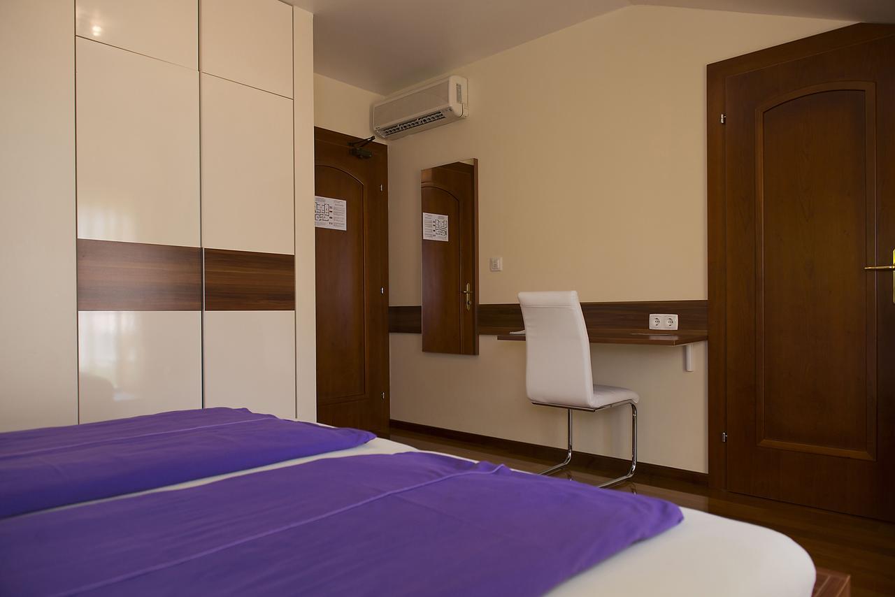 Pansion Maestral Otel Novi Vinodolski Dış mekan fotoğraf